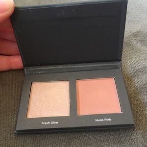 5/$25 • Ulta Beauty Highlighter and Blush Palette